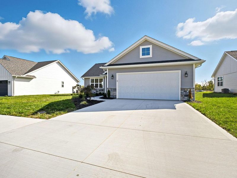 557 Cannondale Avenue , Johnstown, OH 43031 Photo 2