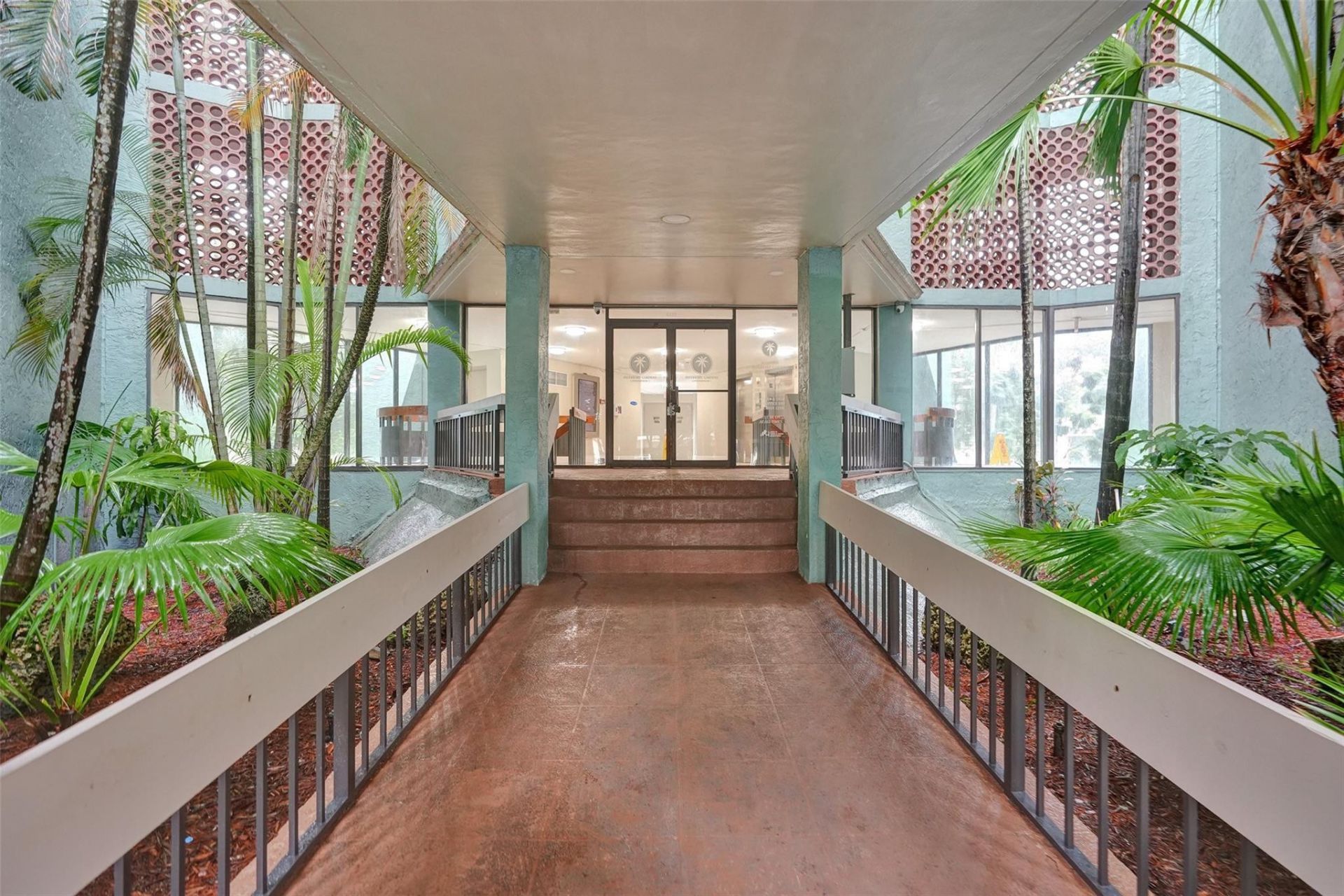 4222 Inverrary Boulevard, Unit 4309, Lauderhill, FL 33319 Photo