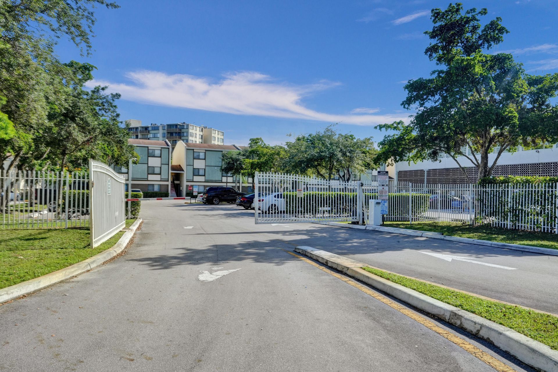 4222 Inverrary Boulevard, Unit 4309, Lauderhill, FL 33319 Photo