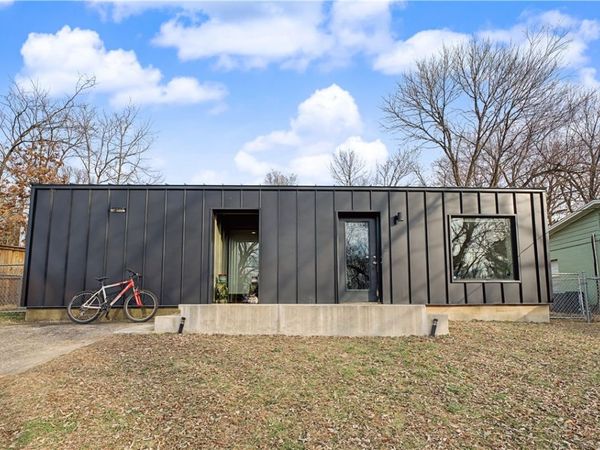 560 N Fallin Avenue , Fayetteville, AR 72701