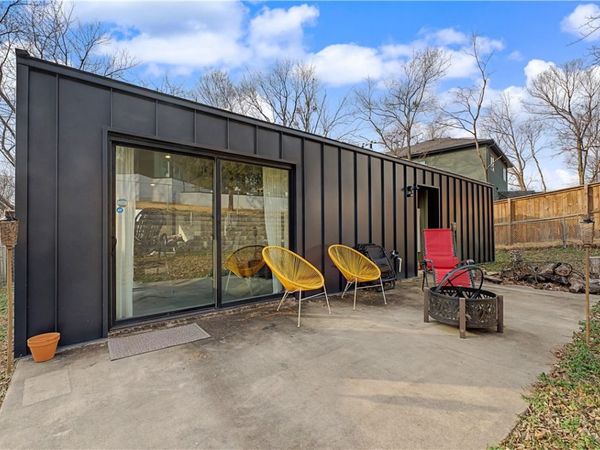 560 N Fallin Avenue, Fayetteville, AR 72701