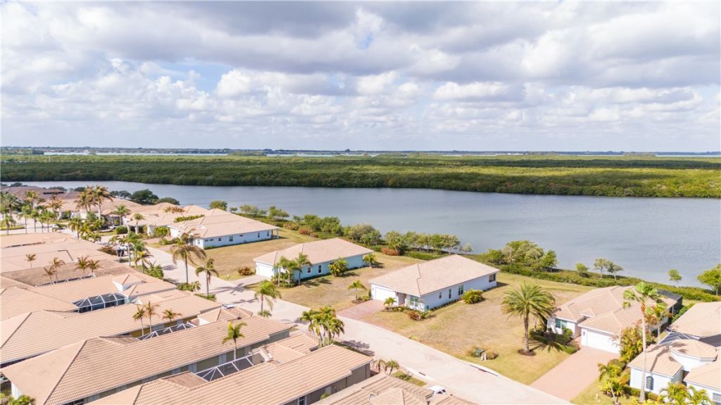 1932 Lynx Drive, Hutchinson Island, FL 34949 Photo