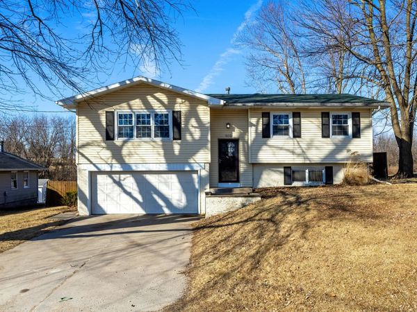 503 N Bush Street, Reynolds, IL 61279