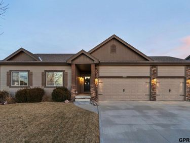 7713 S 188 Street, Omaha, NE 68136