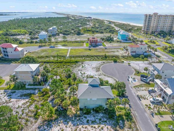 800 Sailfish Ct, Perdido Key, FL 32507