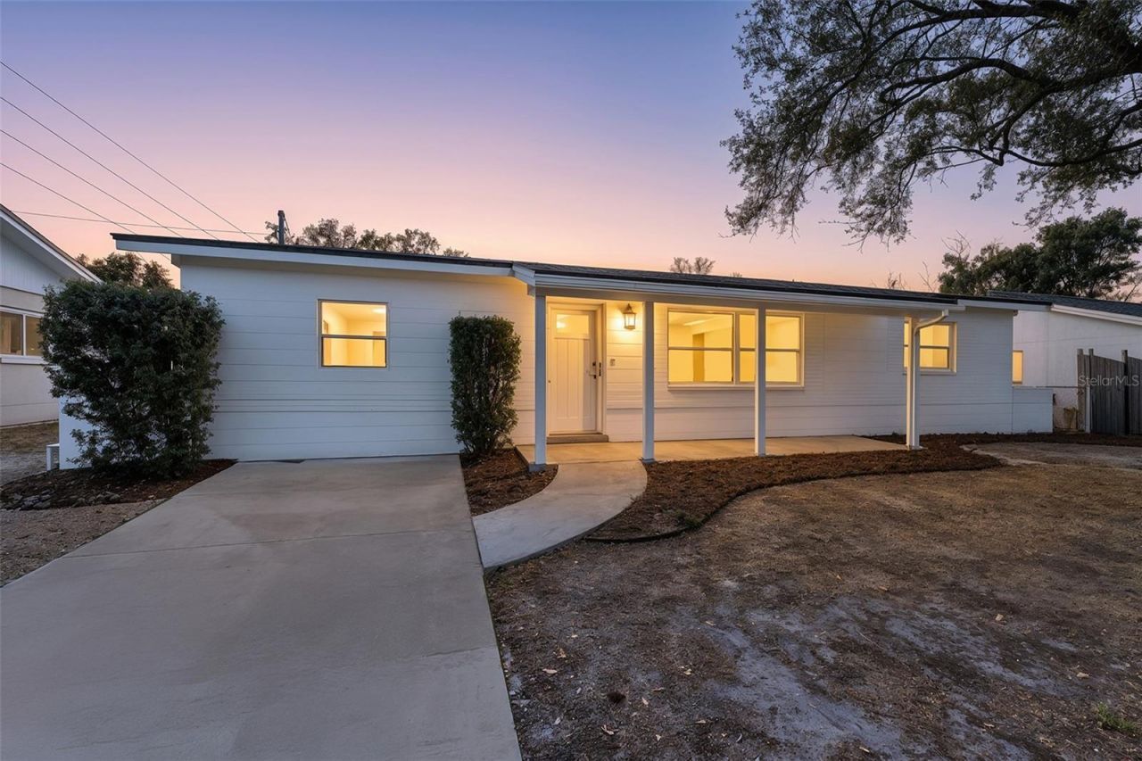 5224 52nd Avenue N, Saint Petersburg, FL 33709 Main Photo