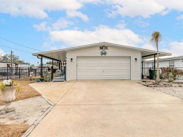 191 E ARIEL ROAD, OAK HILL, FL 32759