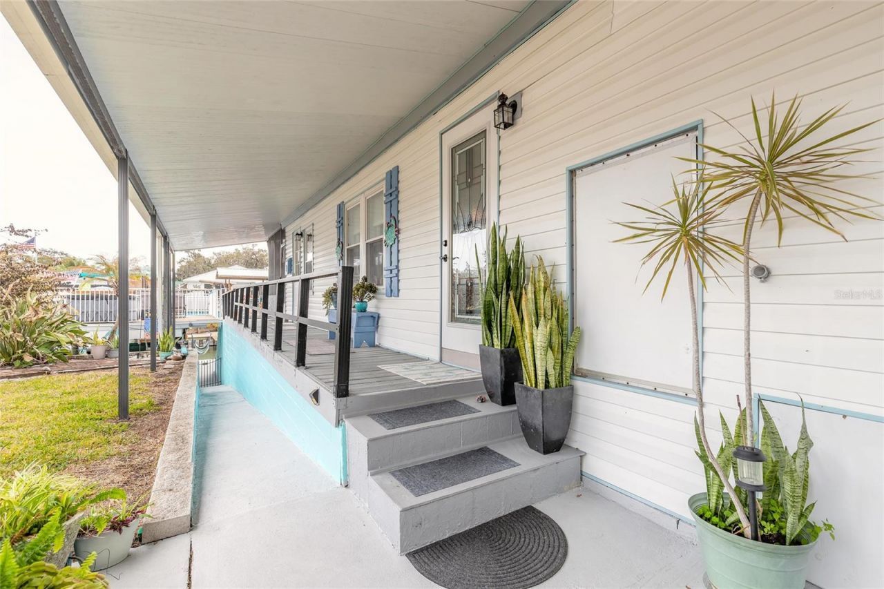 191 E Ariel Road, Oak Hill, FL 32759 Photo