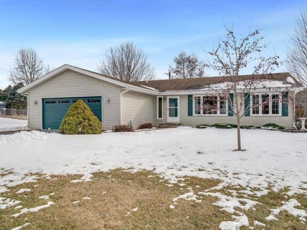 6395 Greystone, ROSCOE, IL 61073