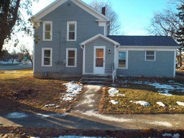 402 W Main Street, WARREN, IL 61087