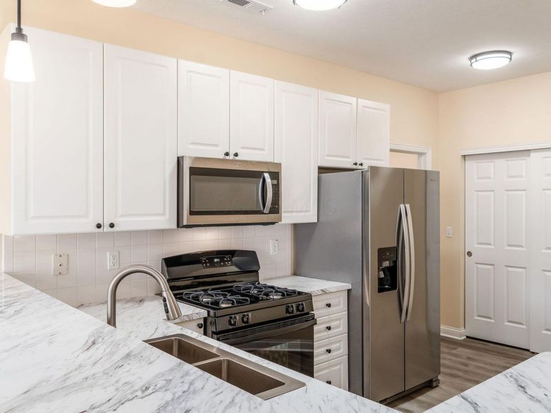 950 Villas Drive, Pataskala, OH 43062 Photo 16