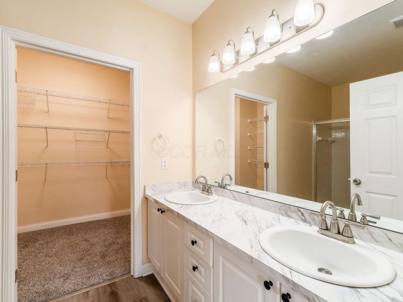 950 Villas Drive, Pataskala, OH 43062 Photo 31