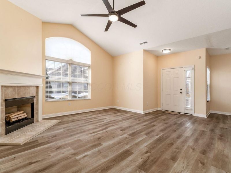 950 Villas Drive, Pataskala, OH 43062 Photo 9