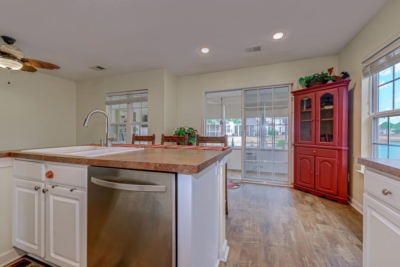 795 Wilshire Ln. Photo 17