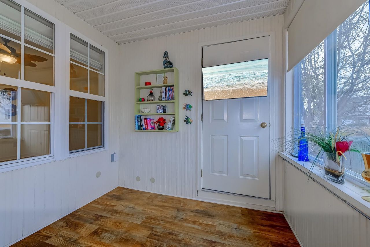 795 Wilshire Ln. Photo 21