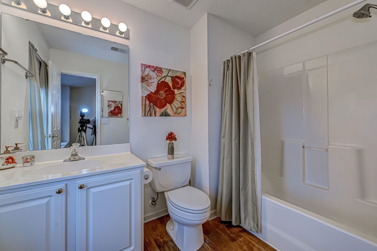 795 Wilshire Ln. Photo 29