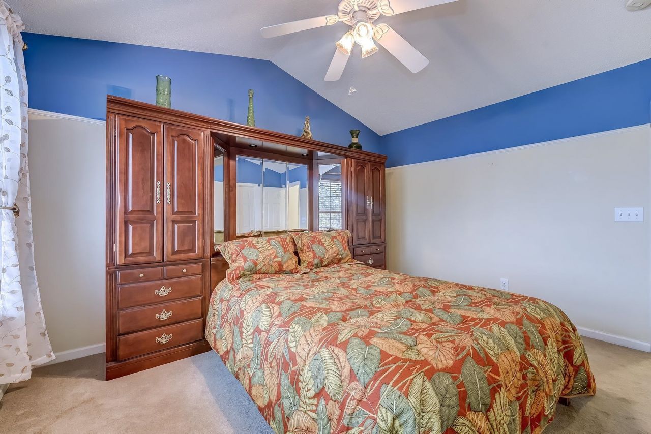 795 Wilshire Ln. Photo 33