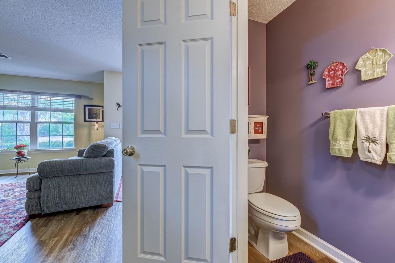 795 Wilshire Ln. Photo 9