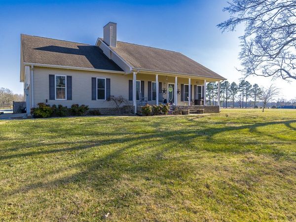 182 Old Camargo Rd, Fayetteville, TN 37334