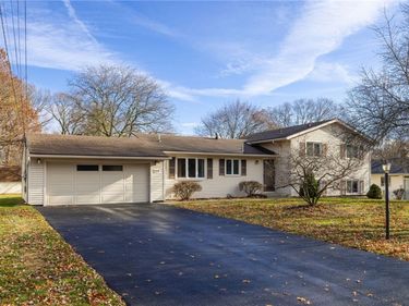 254 Parkview Drive, Rochester, NY 14625