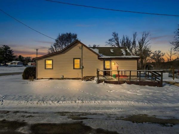 703 Oak Street, Arena, WI 53503