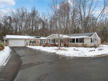 5039 Erie Avenue N, Canal Fulton, OH 44614