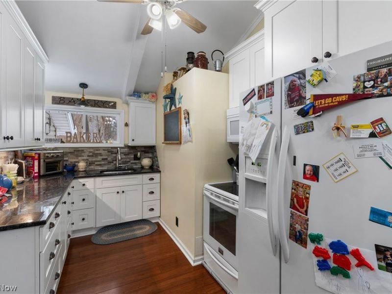 5039 Erie Avenue N, Canal Fulton, OH 44614 Photo 10