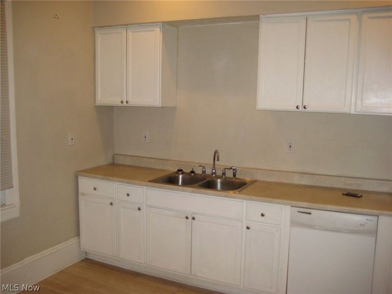 5714 Bridge Avenue, Cleveland, OH 44102 Photo 11