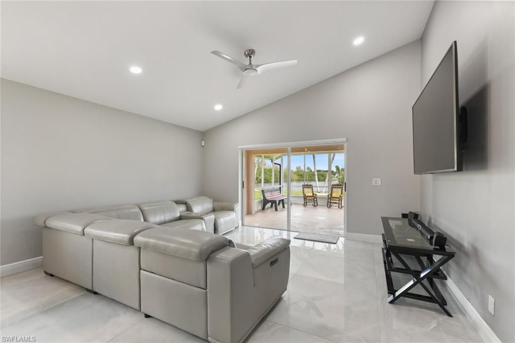 15613 Beachcomber Ave, Fort Myers, FL 33908 Photo