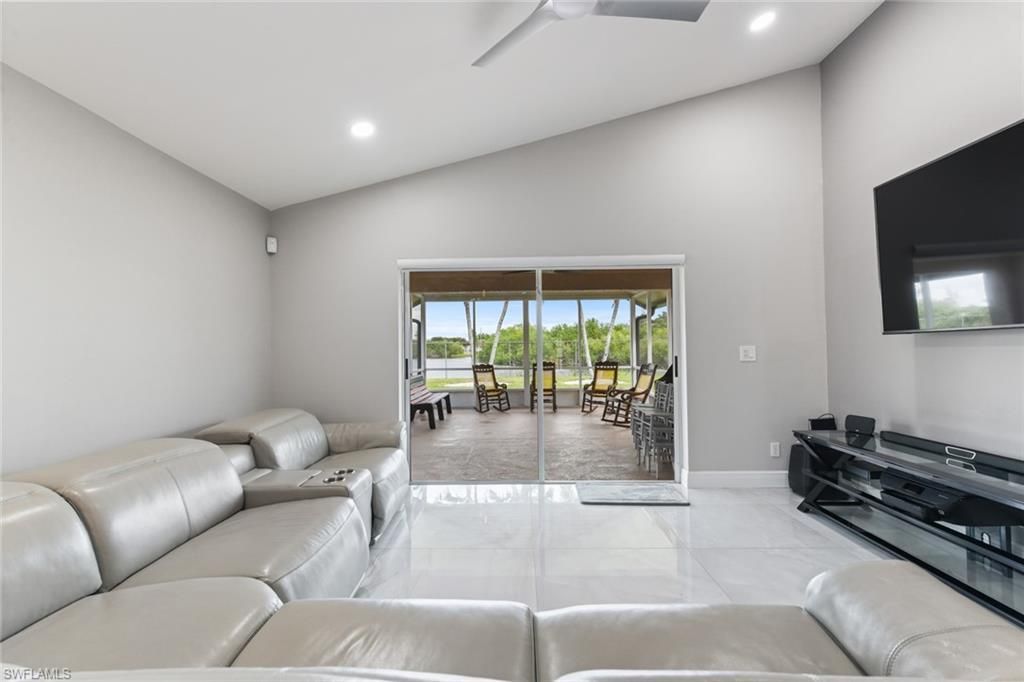 15613 Beachcomber Ave, Fort Myers, FL 33908 Photo