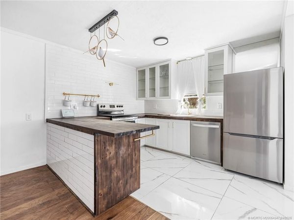 2555 PGA Boulevard, Unit 170, Palm Beach Gardens, FL 33410