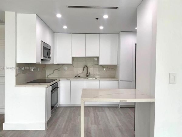 201 Crandon Blvd, Unit 306, Key Biscayne, FL 33149