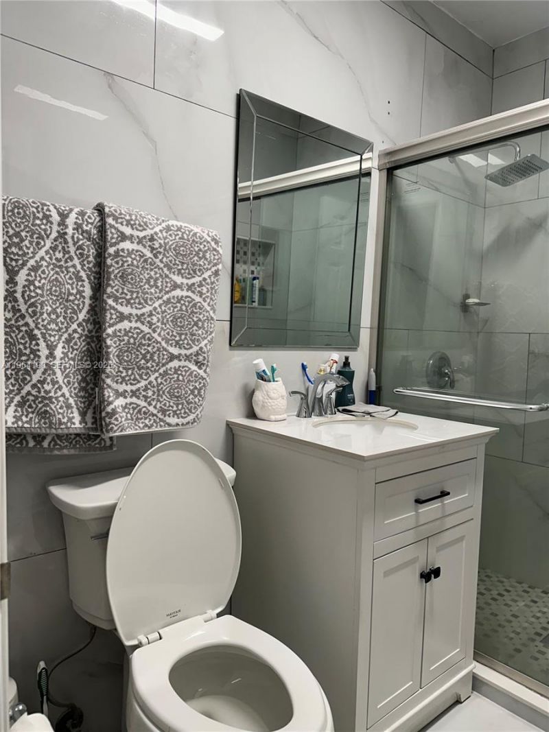 991 E 47th St, Hialeah, FL 33013 Photo