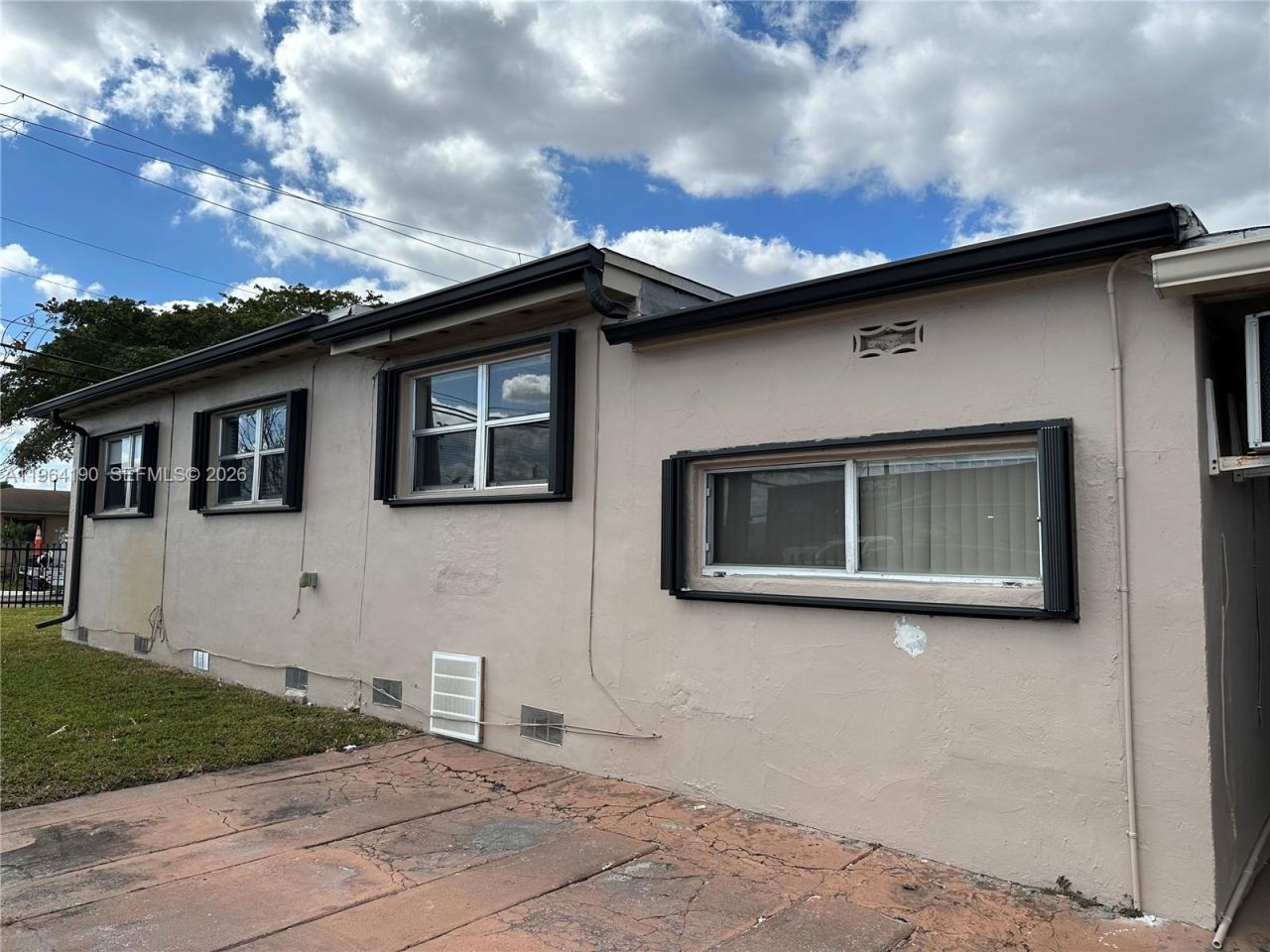 991 E 47th St, Hialeah, FL 33013 Photo