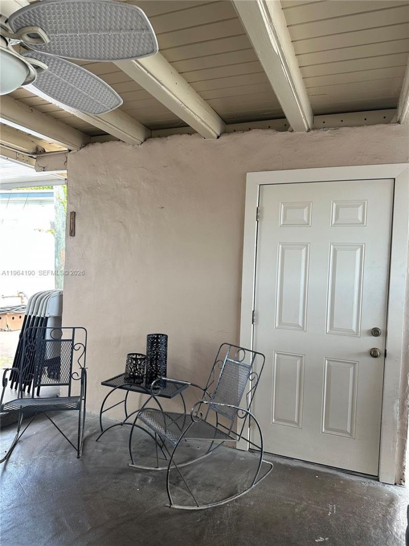 991 E 47th St, Hialeah, FL 33013 Photo