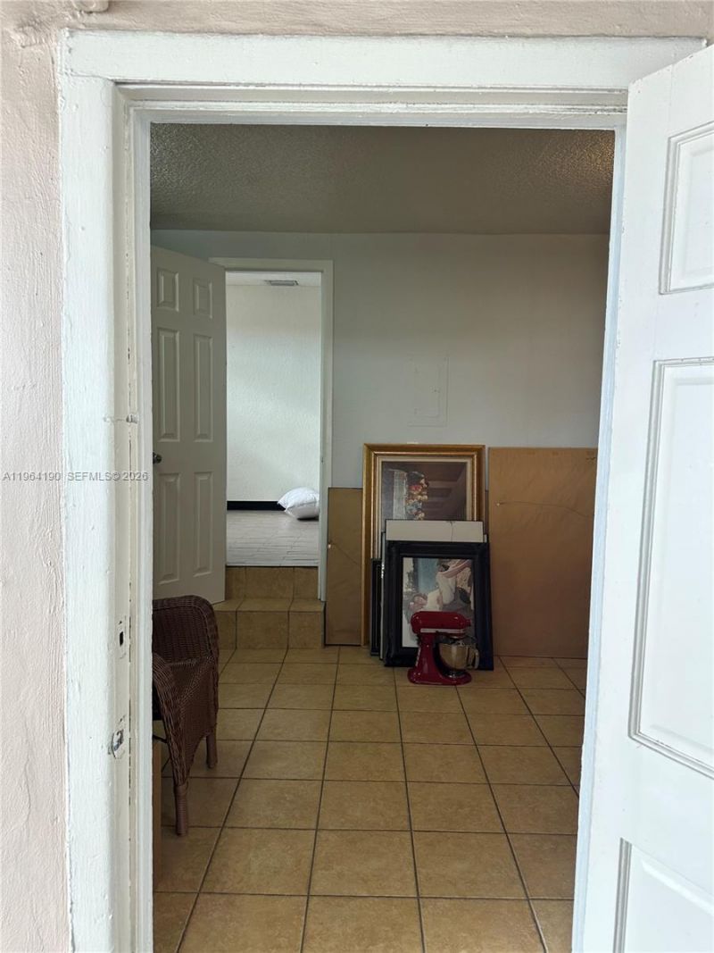 991 E 47th St, Hialeah, FL 33013 Photo