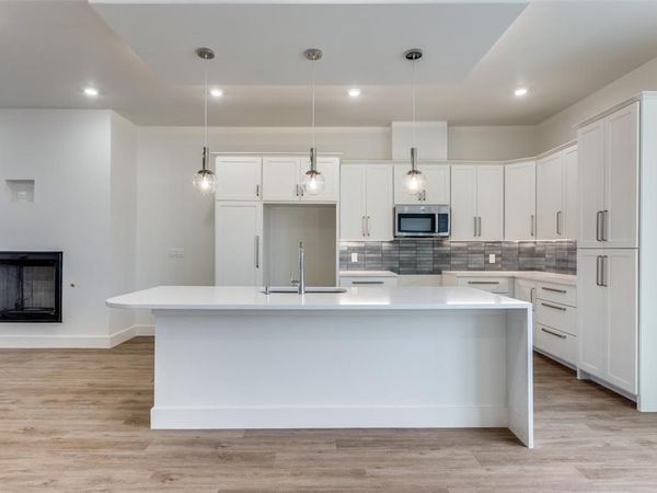 341 College Avenue, Fort Worth, TX 76104