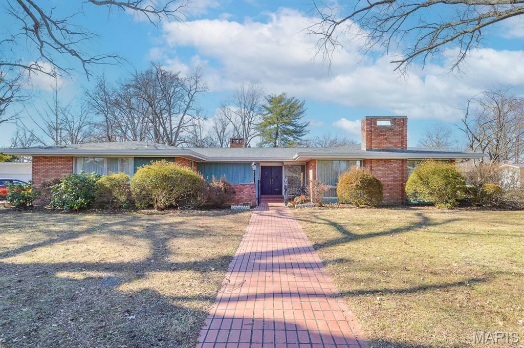 401 Garden Boulevard, Belleville, IL 62220 Main Photo