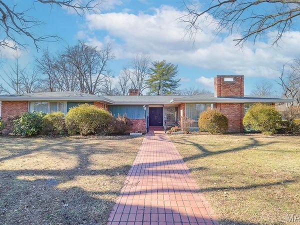 401 Garden Boulevard , Belleville, IL 62220