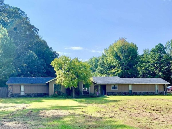 8128 Cross Road, Pine Bluff, AR 71603