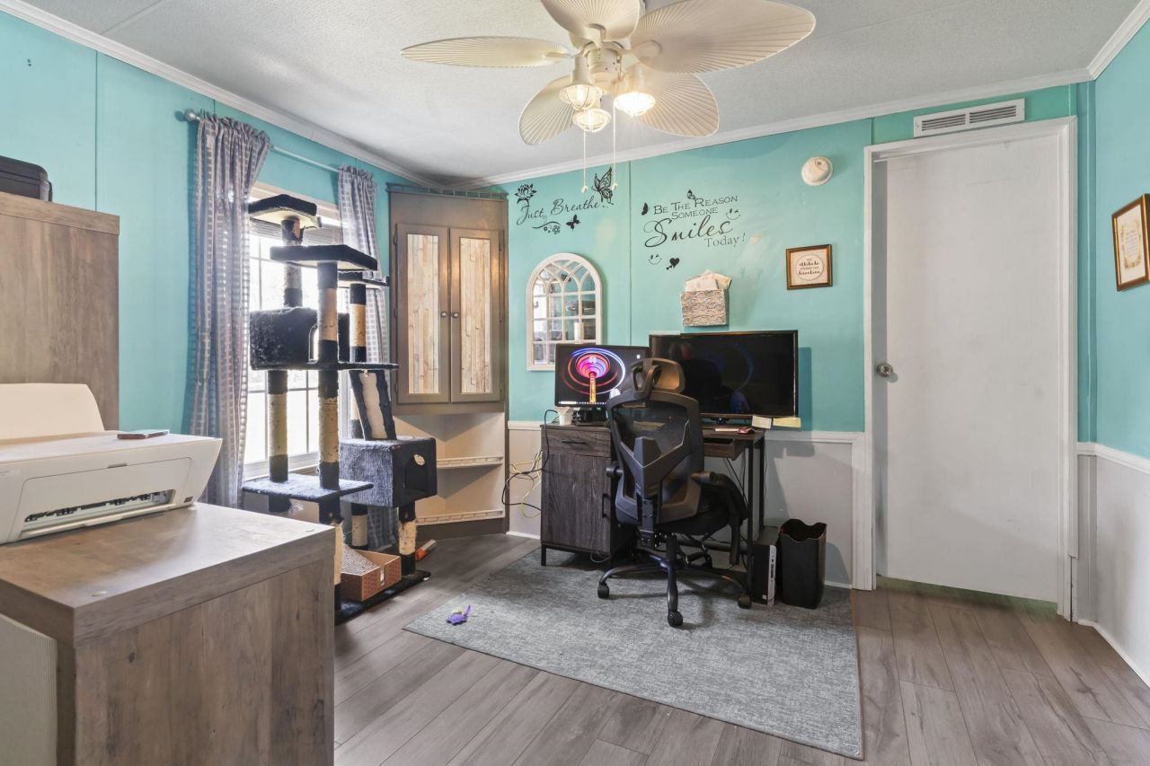 726 Oliver Dr. Photo 16