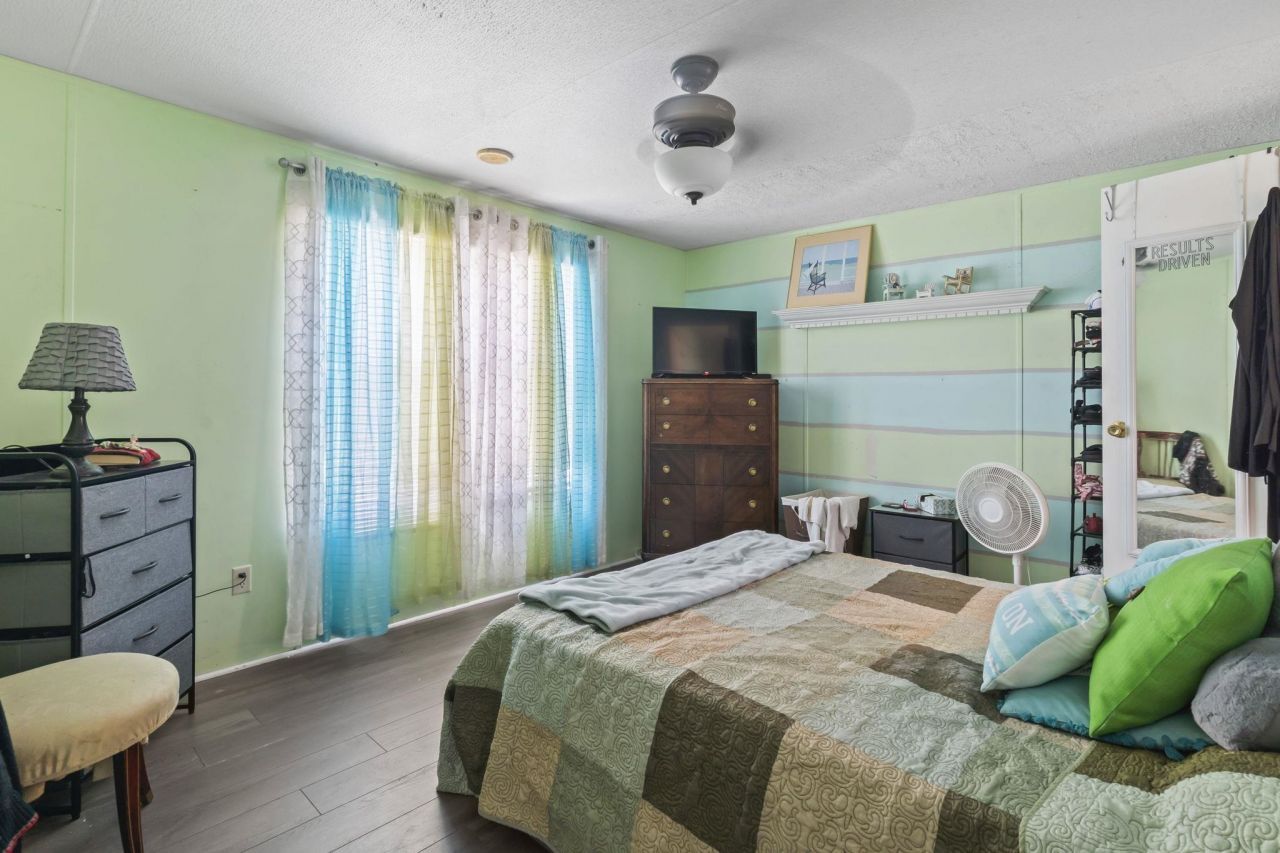 726 Oliver Dr. Photo 24