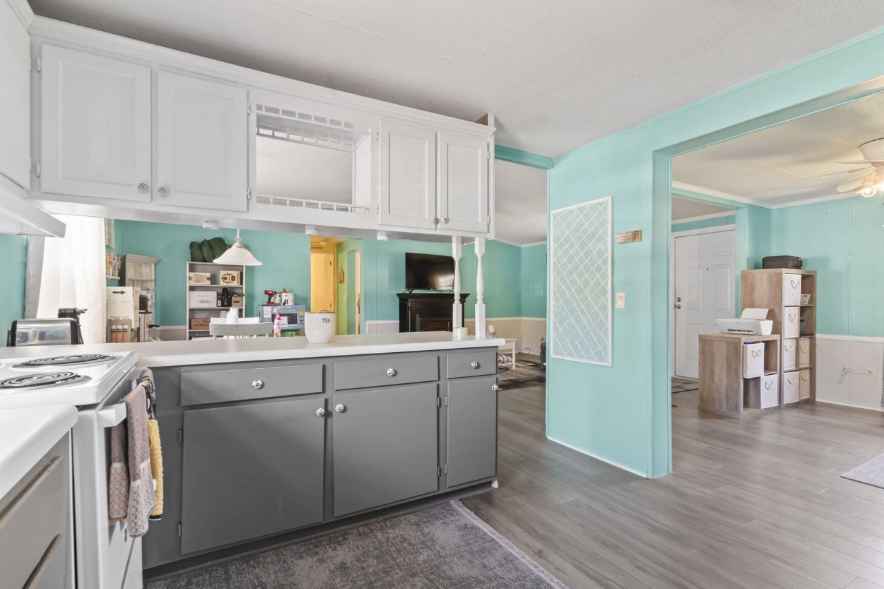 726 Oliver Dr. Photo 8