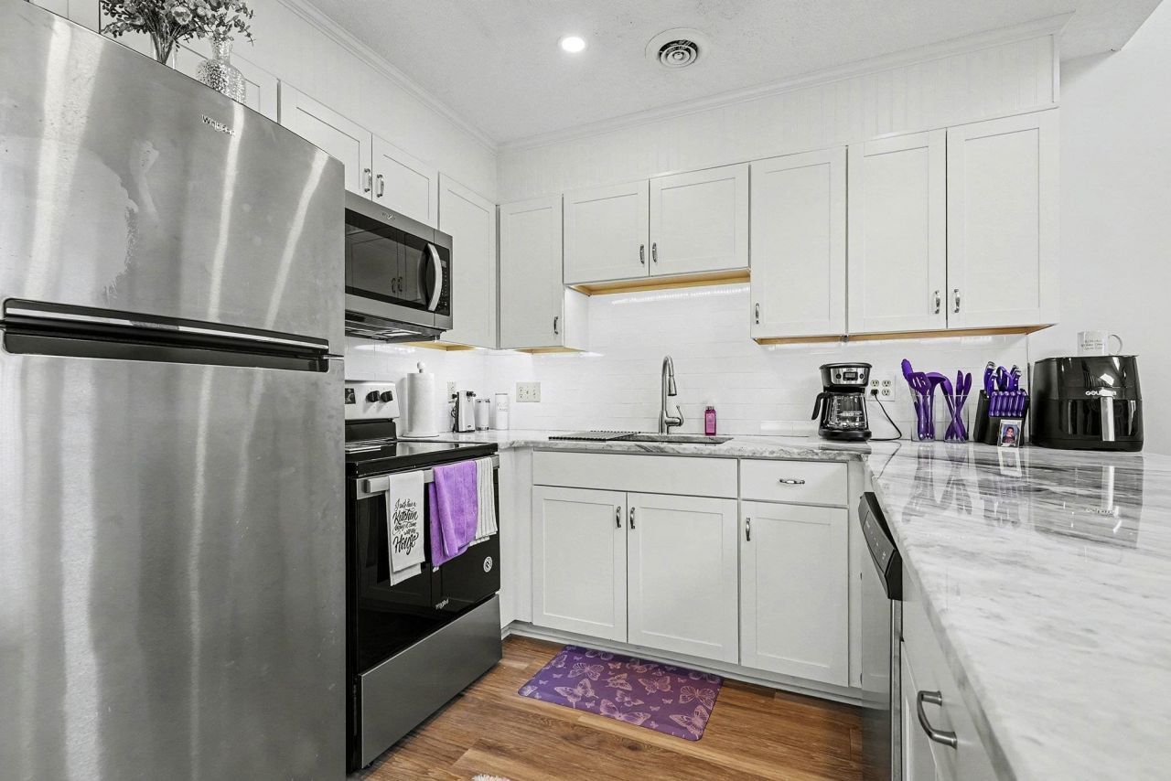 1095 Plantation Dr. W  Photo 11