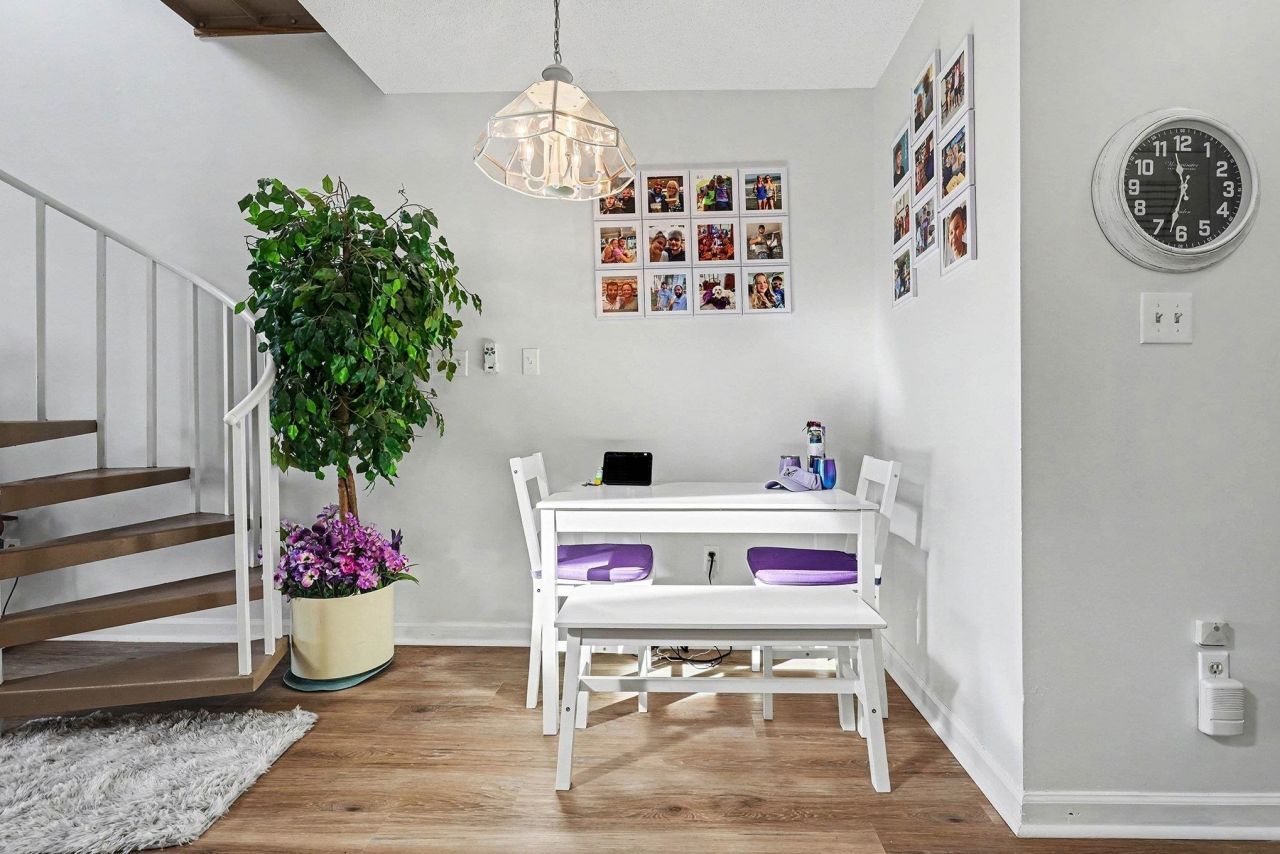 1095 Plantation Dr. W  Photo 8