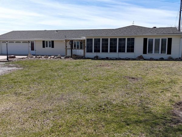 23989 Dewey Road, Centerville, IA 52544