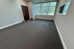 735 Johnnie Dodds Boulevard photo 4