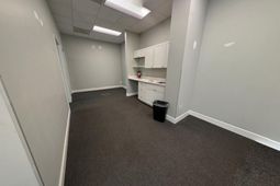 735 Johnnie Dodds Boulevard photo 4