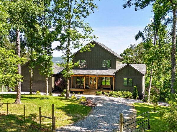 852 Old Grand Center Road, Chickamauga, GA 30707