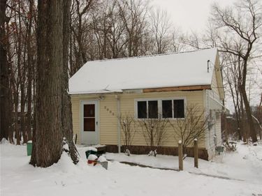 2005 Fairfield Avenue, Wixom, MI 48393